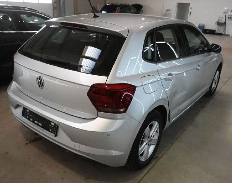 Gebraucht VW Polo Highline 95 PS (69 kW) 2019 Silber Kleinwagen