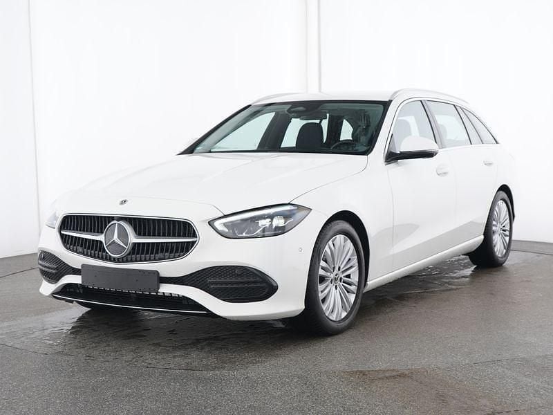 Weiß Gebraucht 2024 Mercedes C180 Avantgarde Limousine | 34.490 € (Fairer Preis) - Bild 1/3