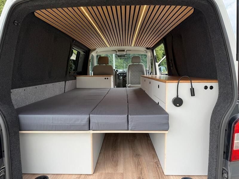 Weiß Gebraucht 2010 VW T5 Van | 26.990 € - Bild 1/4