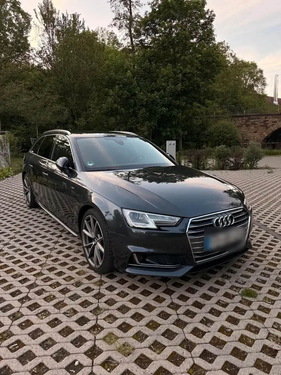 Gebraucht Audi A4 S-Line 150 PS (110 kW) 2017 Grau Kombi