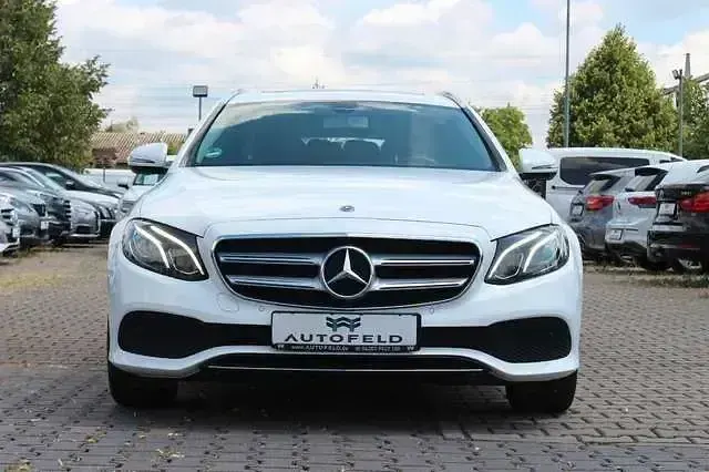 Gebraucht Mercedes E200 184 PS (135 kW) 2018 Weiß Limousine