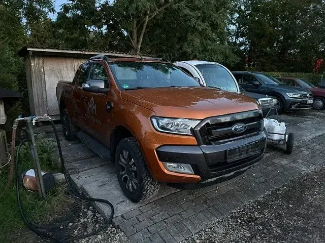 Gebraucht Ford Ranger Wildtrack 200 PS (147 kW) 2017 Orange Pickup