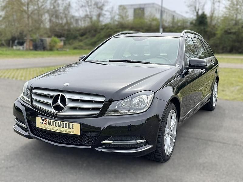 Gebraucht Mercedes C180 156 PS (114 kW) 2013 Schwarz Kombi