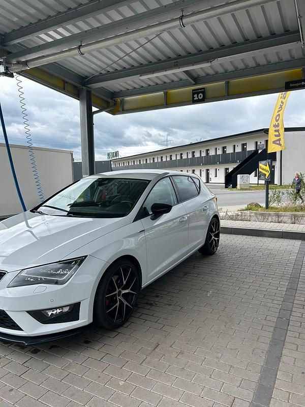Używany Seat Leon FR 120 KM (88 kW) 2016 Biały Kombi