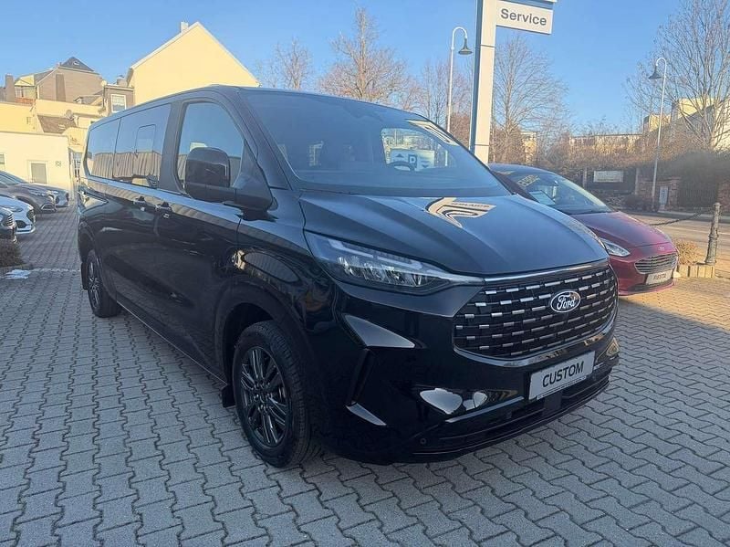 Neu Ford Tourneo Titanium 150 PS (110 kW) 2026 Agateblack Van / Kleinbus