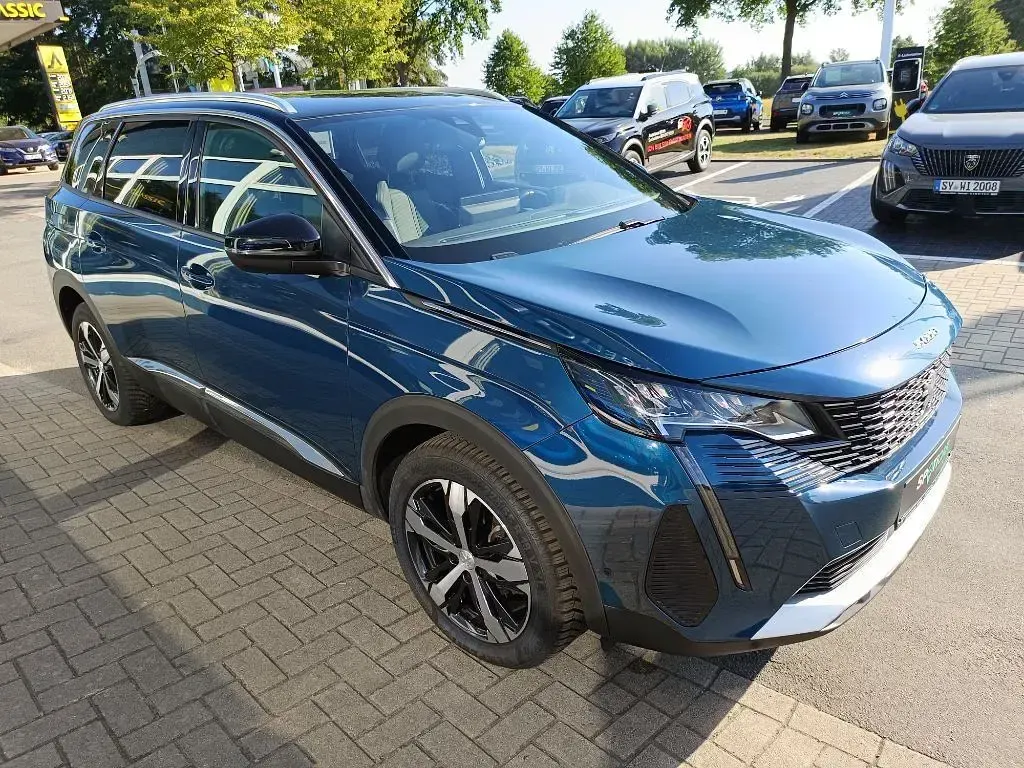 Gebraucht Peugeot 5008 Allure 131 PS (96 kW) 2023 Blau SUV