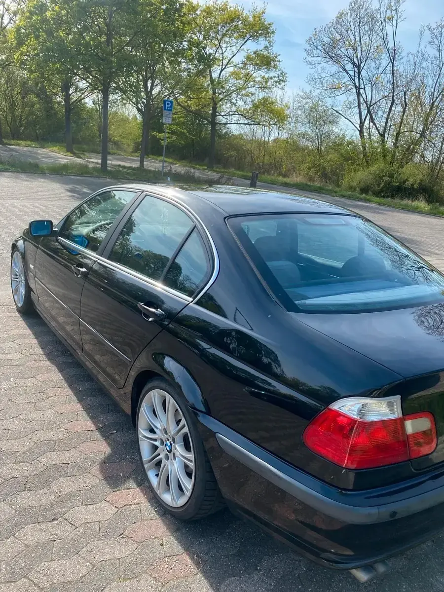 Occasion BMW 320 150 ch (110 kW) 2000 Noir Berline