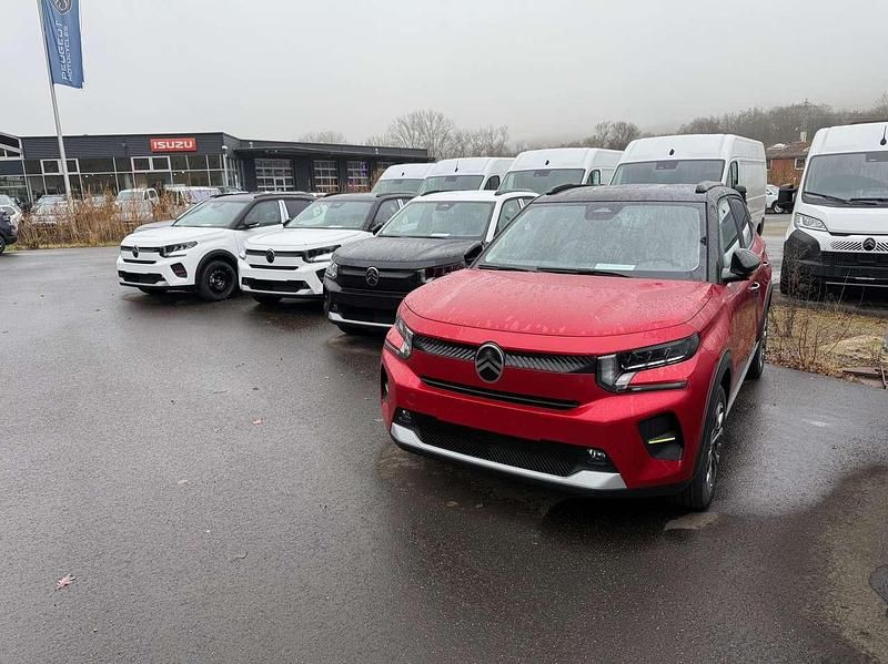 Neu Citroën C3 101 PS (74 kW) 2025 Schwarz perla nera/typ Kleinwagen