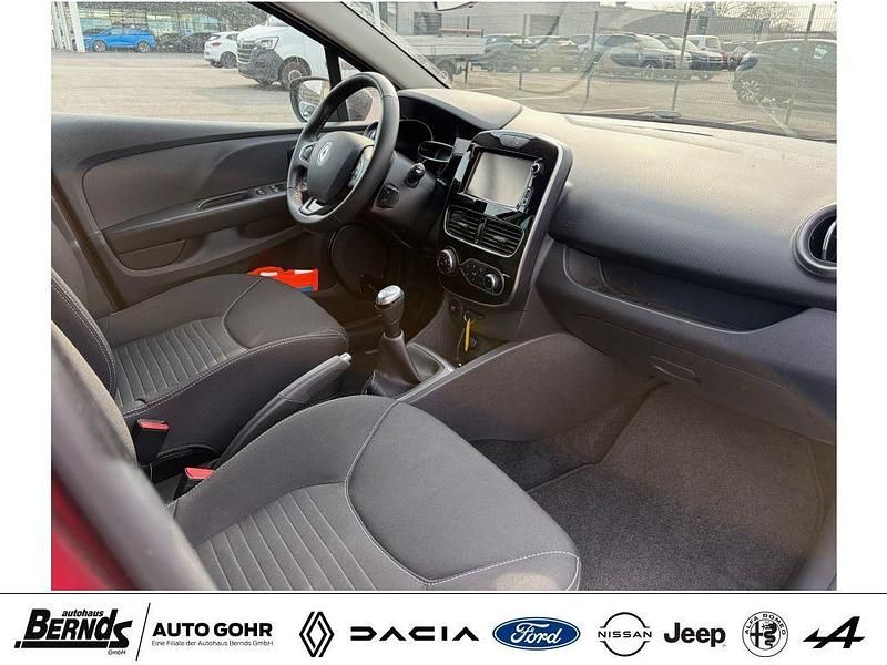 Gebraucht Renault Clio IV LIMITED 90 PS (66 kW) 2018 Intenserot metallic Limousine