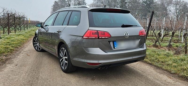 Gebraucht VW Golf VII Highline 150 PS (110 kW) 2014 Grau Kombi