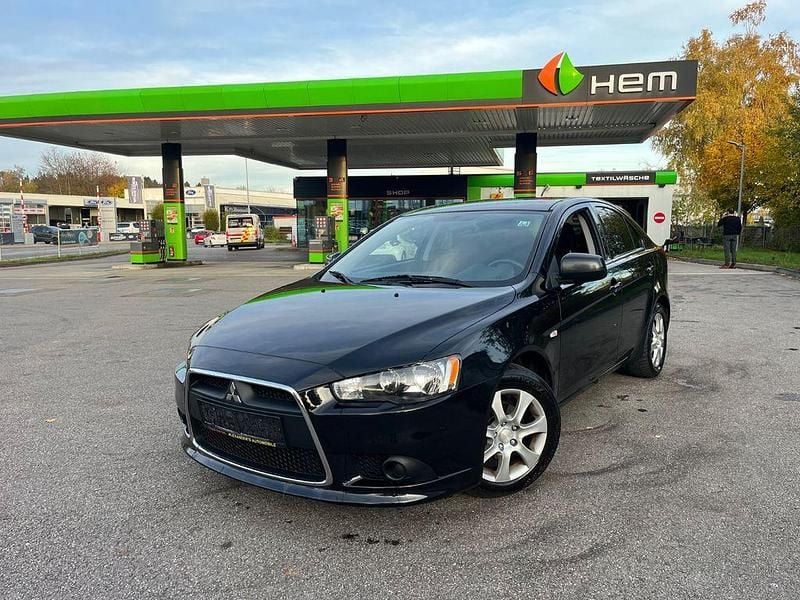 Schwarz Gebraucht 2013 Mitsubishi Lancer Sportback Limousine | 4.999 € (Superpreis) - Bild 1/4