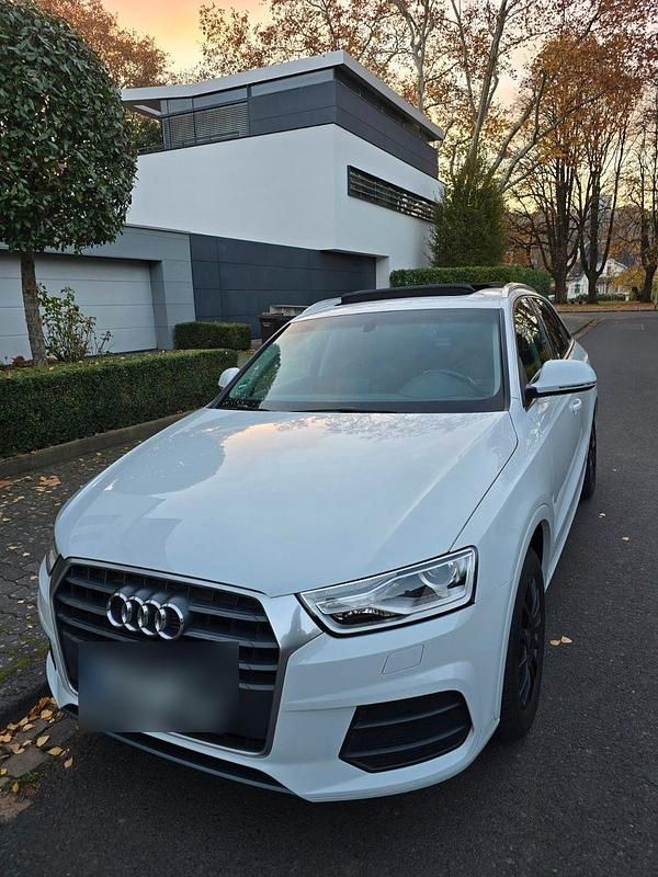 Weiß Gebraucht 2017 Audi Q3 Ambiente SUV | 16.499 € (Guter Preis) - Bild 1/4