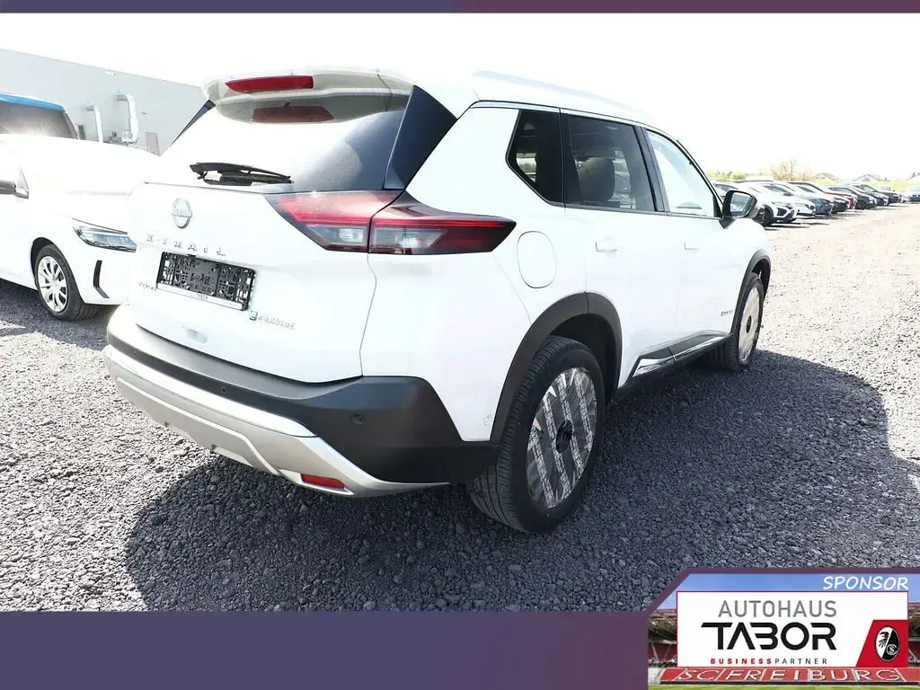 Neu Nissan X-Trail Tekna 213 PS (156 kW) 2025 Weiß metallic SUV