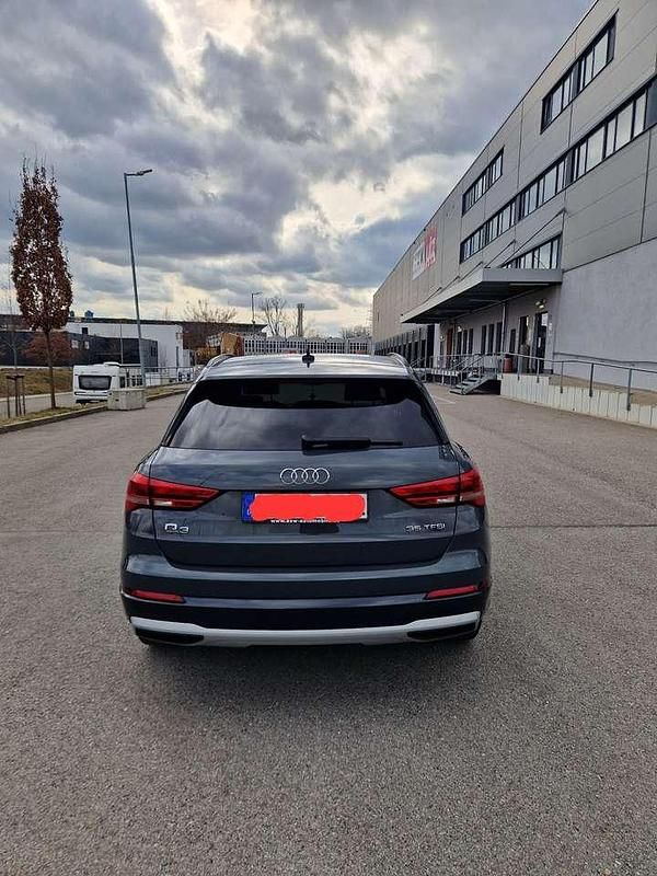 Gebraucht Audi Q3 Advanced 150 PS (110 kW) 2021 Grau SUV