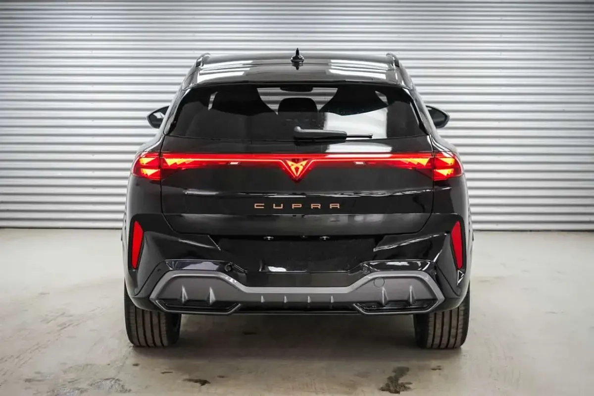 Second-hand Cupra Terramar 204 CP (150 kW) 2025 Negru SUV