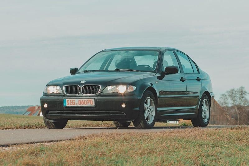 Schwarz Gebraucht 2003 BMW 316 Limousine | 1.100 € (Superpreis) - Bild 1/4