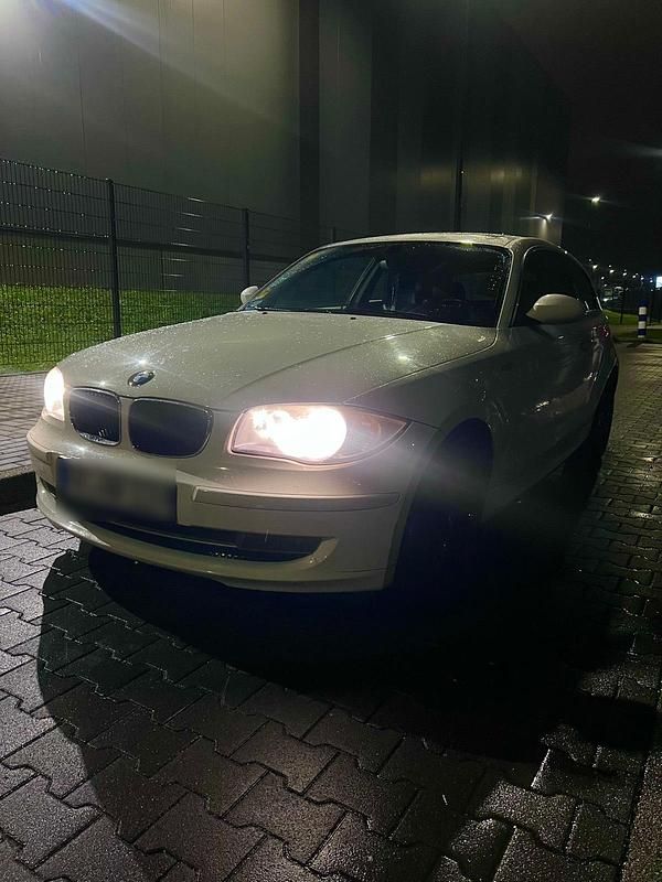 Gebraucht BMW 118 143 PS (105 kW) 2007 Weiß Kleinwagen