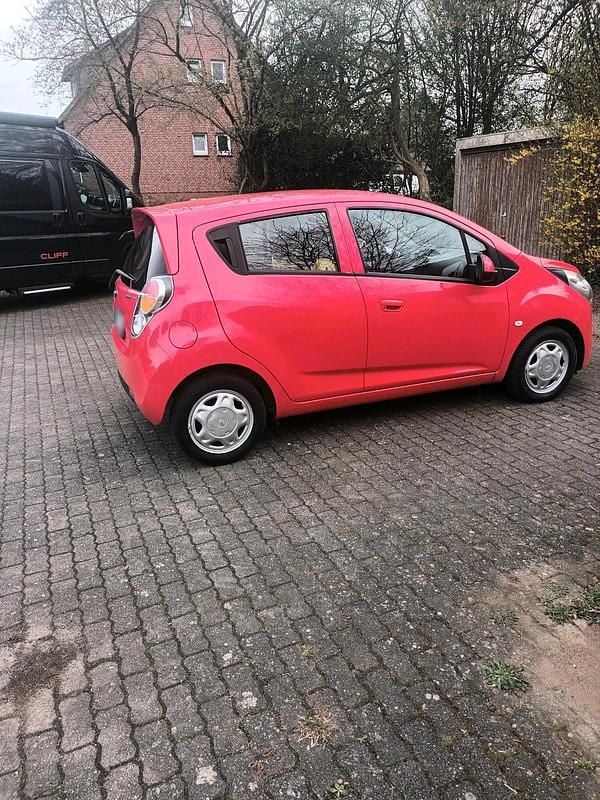 Second-hand Chevrolet Spark 68 CP (50 kW) 2013 Roșu Hatchback