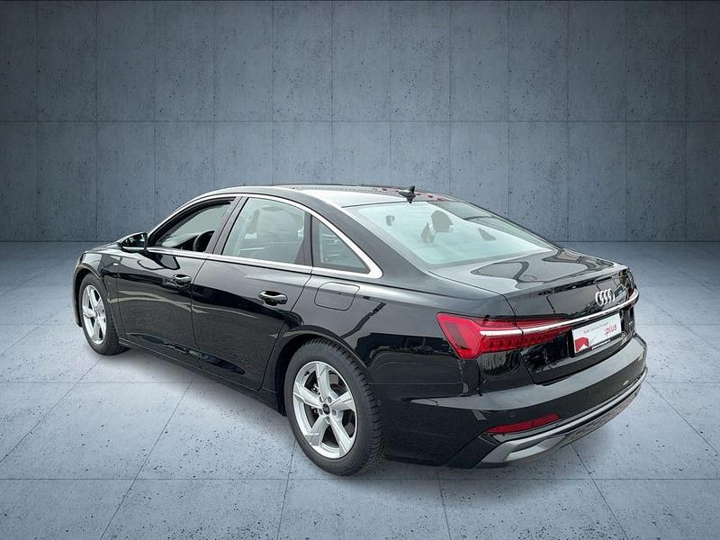 Gebraucht Audi A6 S-Line 299 PS (219 kW) 2024 Mythosschwarz metallic Limousine