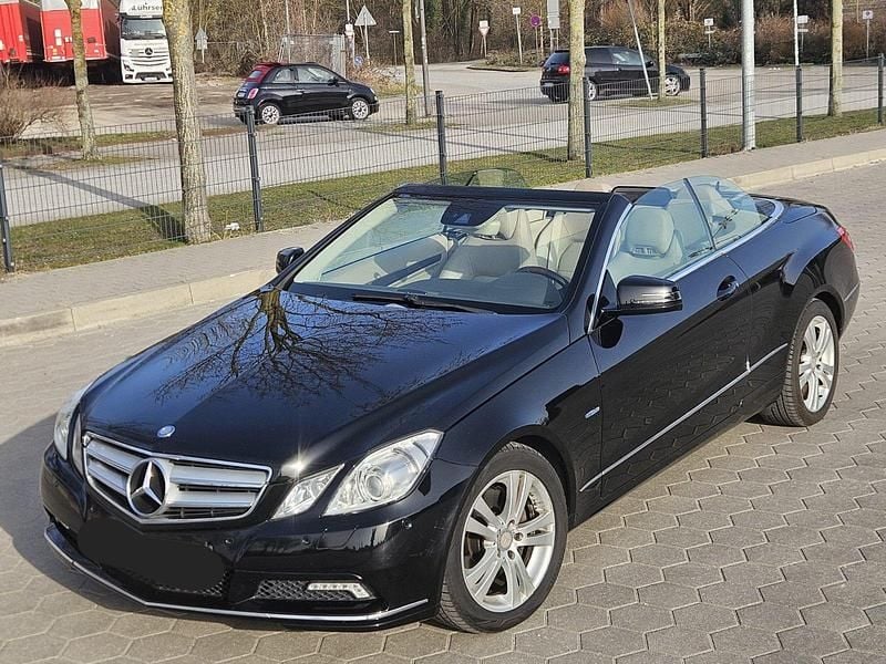 Gebraucht Mercedes E350 231 PS (169 kW) 2010 Schwarz Cabrio