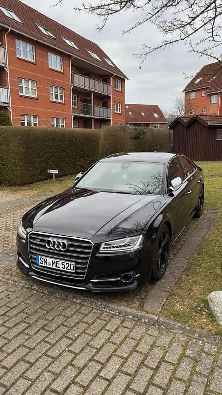 Schwarz Gebraucht 2014 Audi S8 Performance Limousine | 29.500 € (Guter Preis) - Bild 1/4
