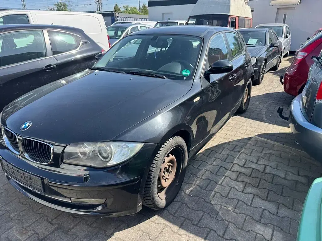 Używany BMW 118 143 KM (105 kW) 2008 Czarny Hatchback