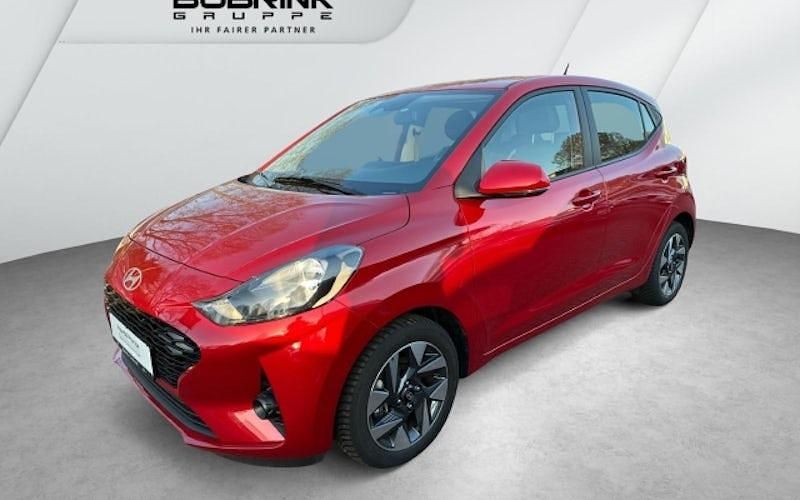 Gebraucht Hyundai i10 Trend 63 PS (46 kW) 2025 Rot Kleinwagen