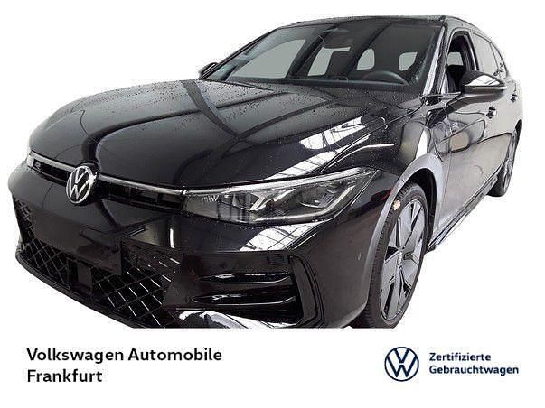 Grenadillschwarz metallic Gebraucht 2025 VW Passat R-line Kombi | 45.980 € (Fairer Preis) - Bild 1/4