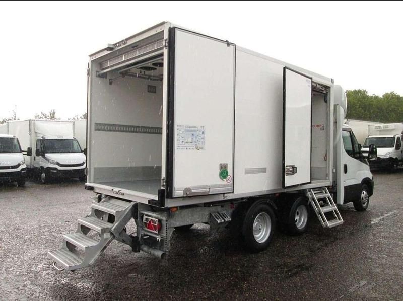 Second-hand Iveco Daily 179 CP (131 kW) 2018 Alb Van