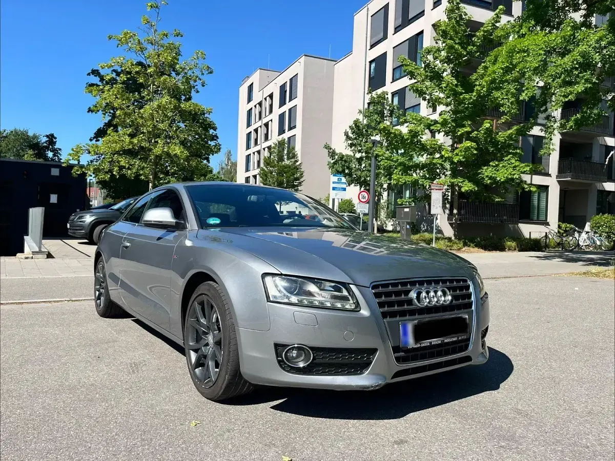 Gebraucht Audi A5 Sport 179 PS (131 kW) 2010 Grau Coupé