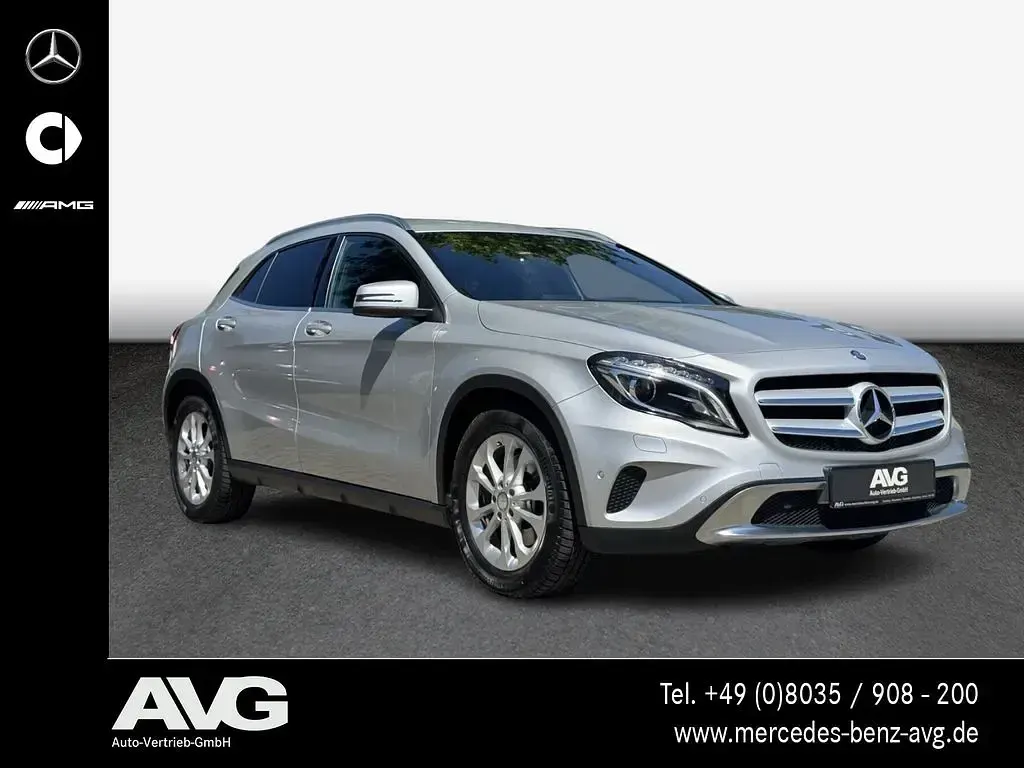 Gebraucht Mercedes GLA250 Urban 211 PS (155 kW) 2016 Silber SUV
