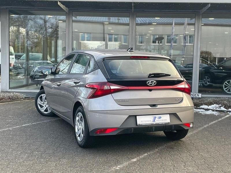 Gebraucht Hyundai i20 101 PS (74 kW) 2022 Grau Kleinwagen