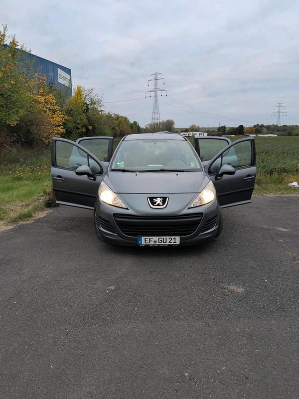 Grau Gebraucht 2009 Peugeot 207 Kleinwagen | 2.750 € (Fairer Preis) - Bild 1/4