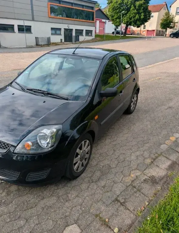 Gebraucht Ford Fiesta Fun X 69 PS (50 kW) 2007 Schwarz Kleinwagen