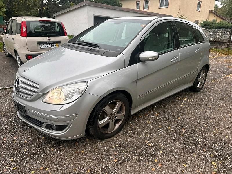 Silber Gebraucht 2006 Mercedes B200 Van / Kleinbus | 1.600 € (Superpreis) - Bild 1/4