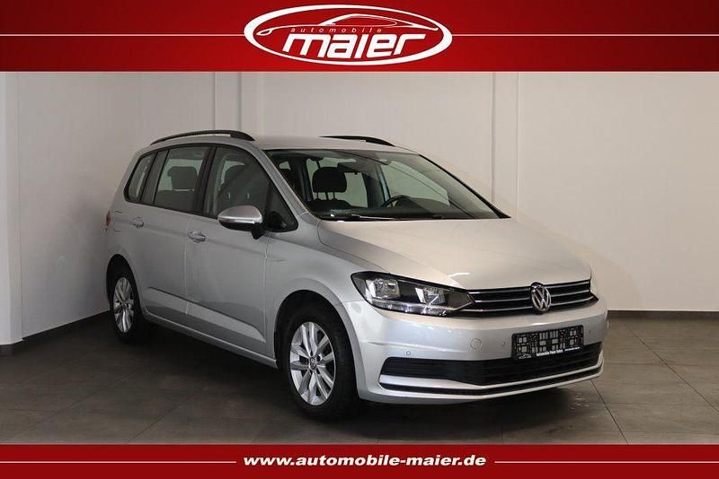 Reflexsilber Gebraucht 2019 VW Touran Comfortline Van / Kleinbus | 14.900 € (Guter Preis) - Bild 1/4