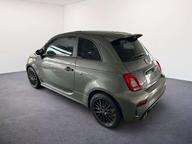 Gebraucht Abarth 695 179 PS (131 kW) 2024 Record grau Kleinwagen