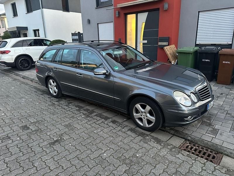 Grau Gebraucht 2007 Mercedes E280 Avantgarde Kombi | 4.800 € (Guter Preis) - Bild 1/4
