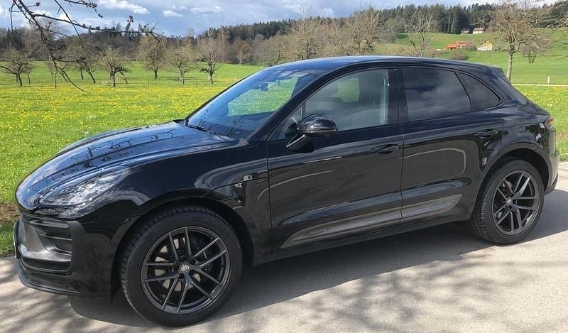 Gebraucht Porsche Macan 265 PS (194 kW) 2022 Schwarz SUV