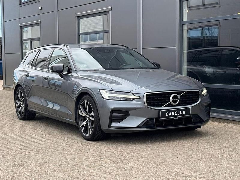 Gebraucht Volvo V60 R-Design 190 PS (139 kW) 2020 Grau Kombi