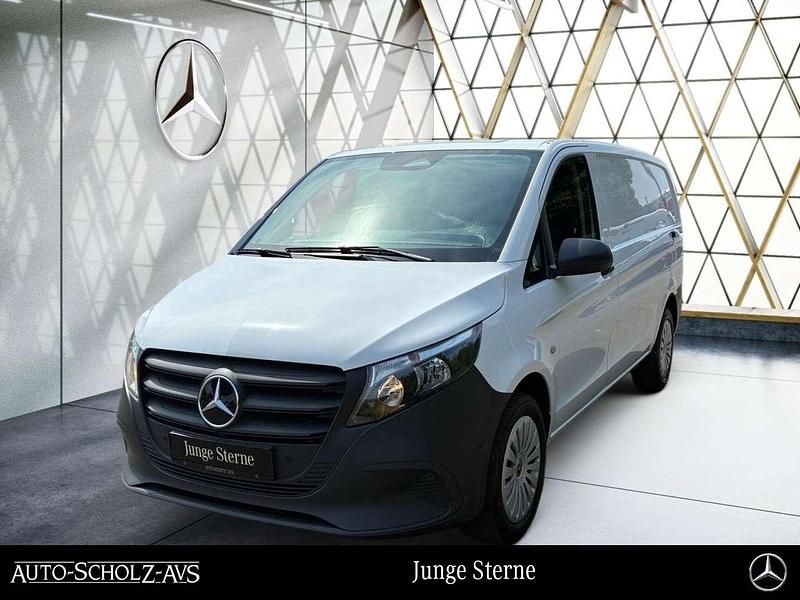 Arktikweiß Gebraucht 2024 Mercedes Vito Van / Kleinbus | 30.732 € (Guter Preis) - Bild 1/3