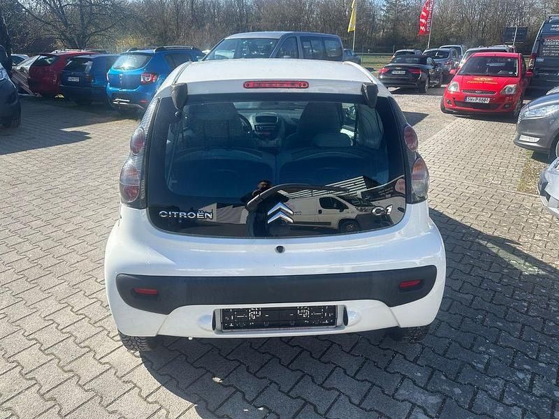 Gebraucht Citroën C1 Style 68 PS (50 kW) 2011 Weiß Kleinwagen