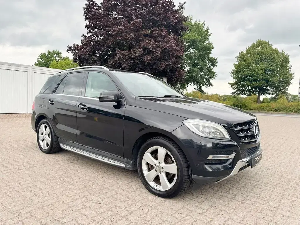 Gebraucht Mercedes ML350 258 PS (189 kW) 2014 Schwarz SUV