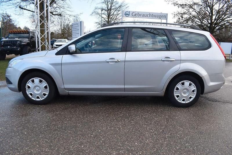 Gebraucht Ford Focus Style 101 PS (74 kW) 2008 Silber Limousine