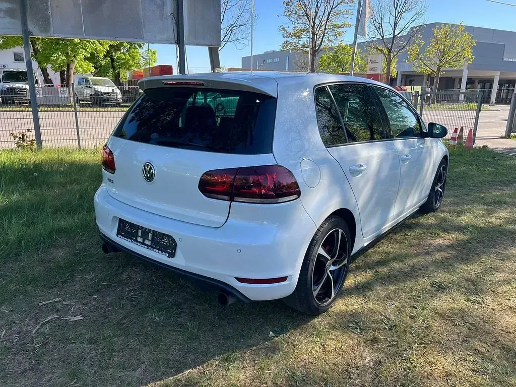 Usata VW Golf VI GTI 211 CV (155 kW) 2011 Bianco Utilitaria