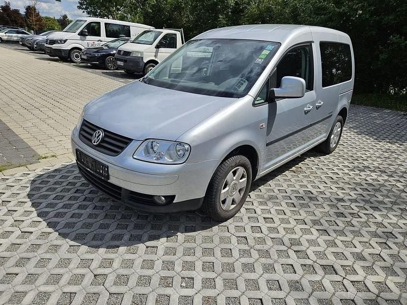 Reflexsilber Gebraucht 2010 VW Caddy Life Van / Kleinbus | 7.990 € (Teuer) - Bild 1/4