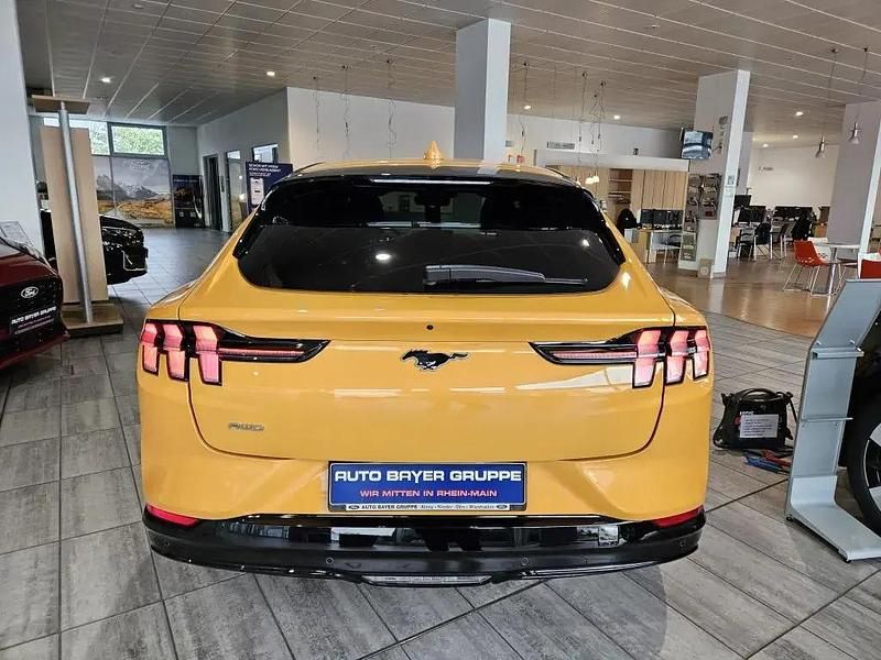 Gebraucht Ford Mustang Mach-E Premium 258 kW (351 PS) 2024 Cyber orange metallic SUV