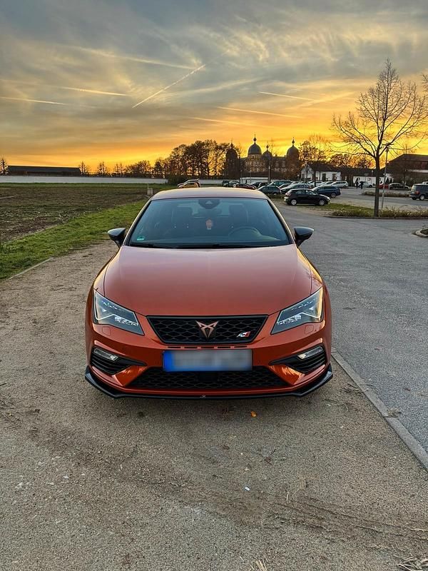 Gebraucht Seat Leon CUPRA 300 PS (220 kW) 2018 Orange Limousine