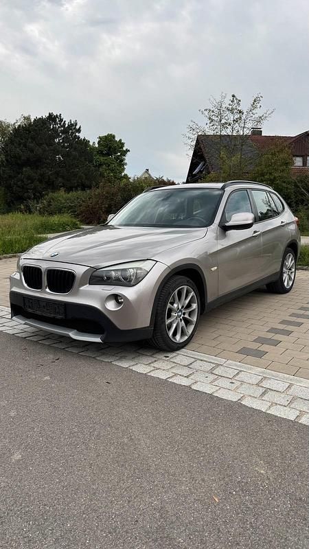 Beige Gebraucht 2011 BMW X1 SUV | 8.000 € - Bild 1/4