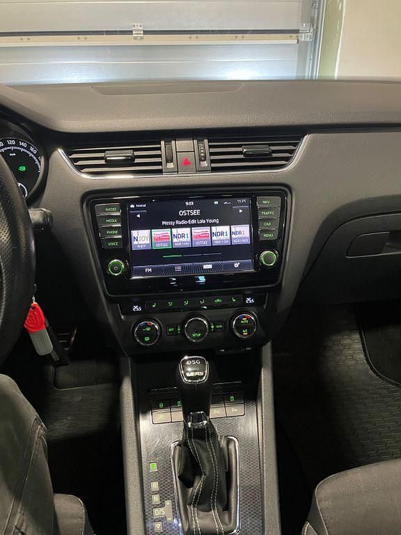 Gebraucht Skoda Octavia RS 184 PS (135 kW) 2014 Blau Kleinwagen